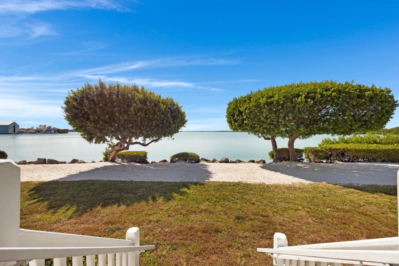 5006 Sunset Village Drive, Duck, FL 33050 Photo