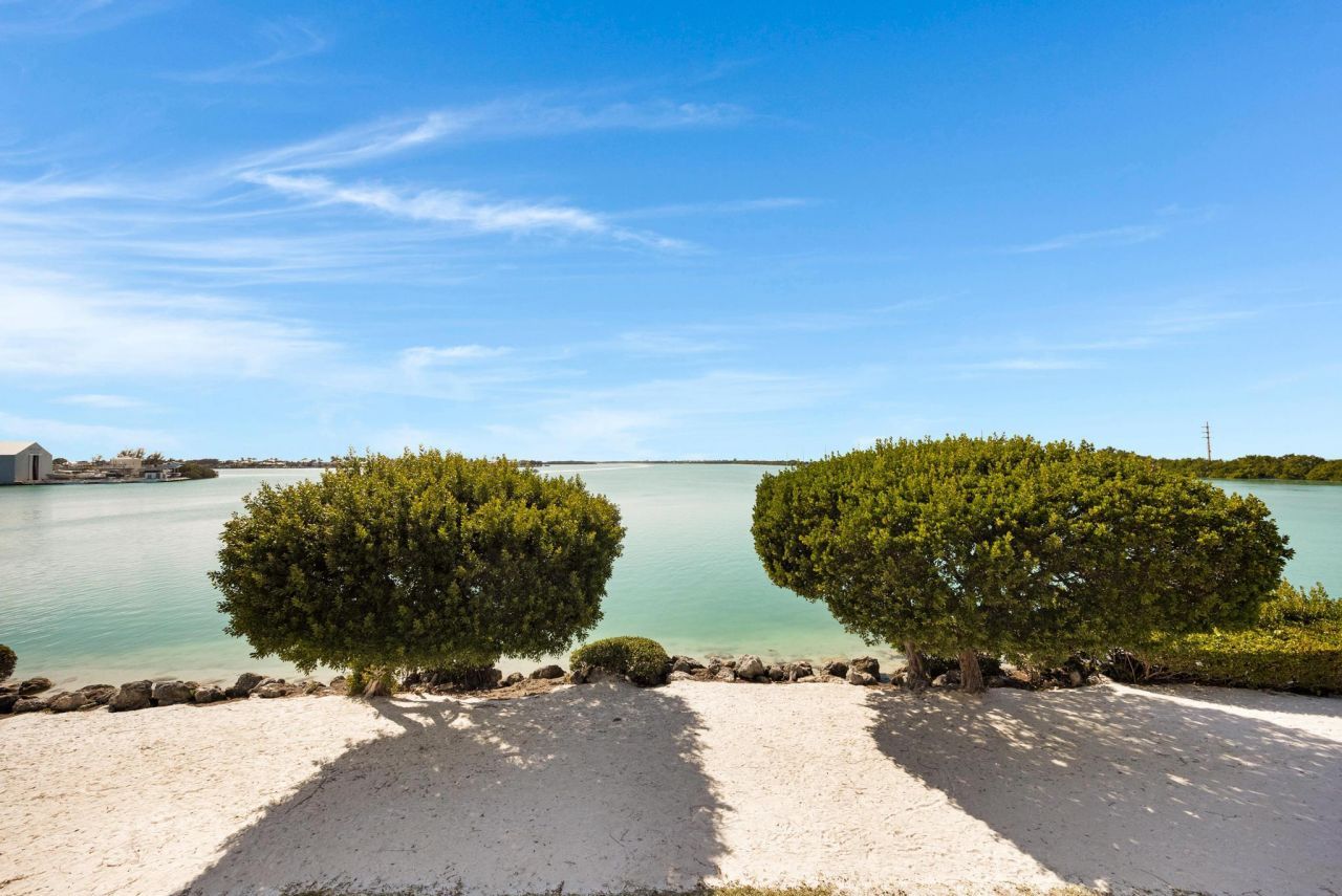 5006 Sunset Village Drive, Duck, FL 33050 Photo