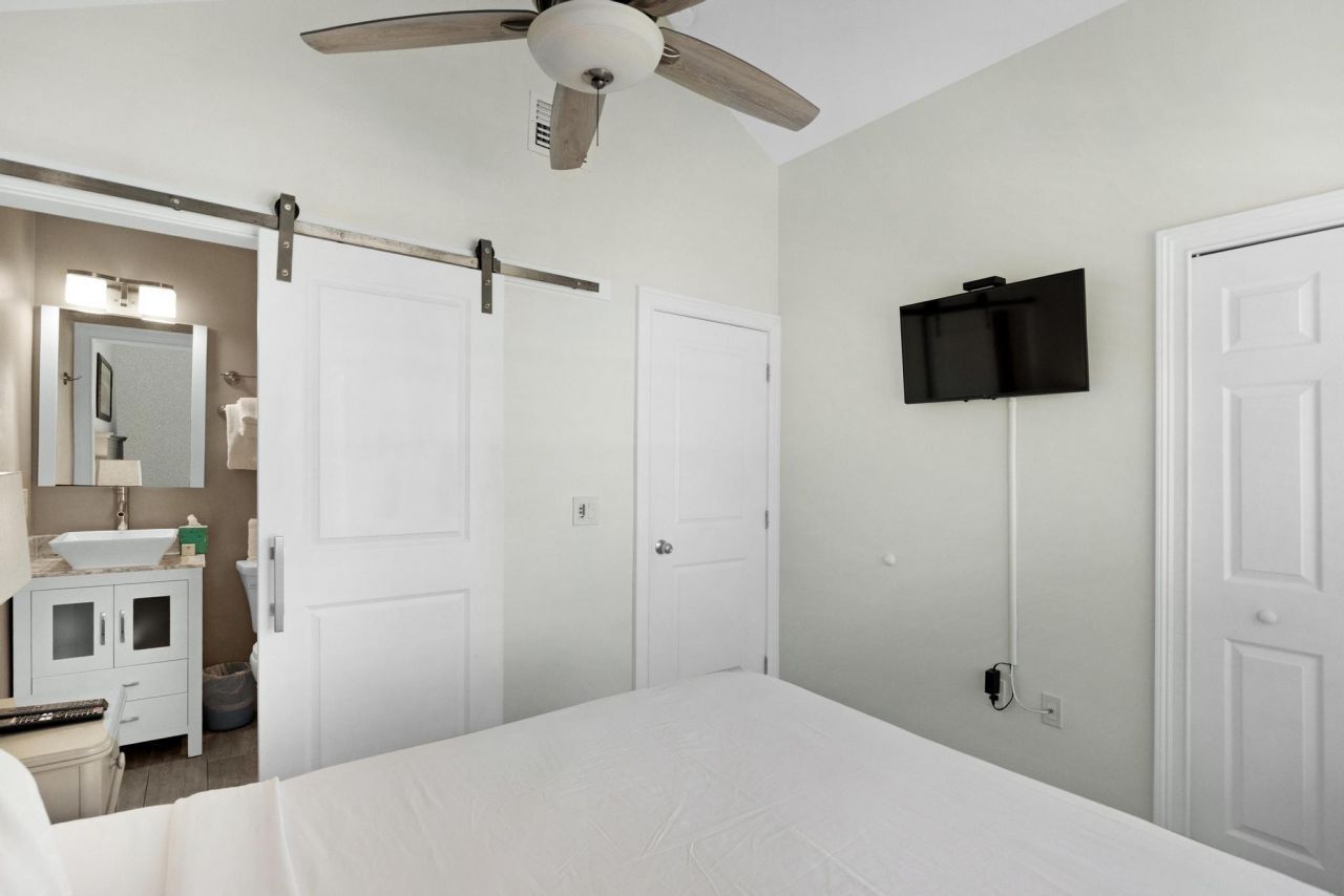 5006 Sunset Village Drive, Duck, FL 33050 Photo