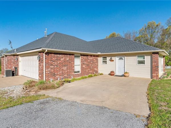 5786 Ervin McGarrah Road, Lowell, AR 72745