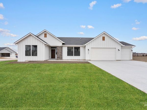 2939 N Schimigadoon Way, Eagle, ID 83616