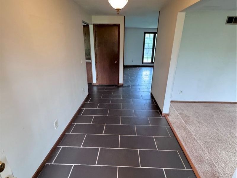 8615 Eberhart Road NE, Dover, OH 44622 Photo 3