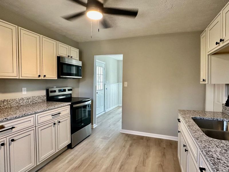 21 Wamsley Avenue, Cleves, OH 45002 Photo 4