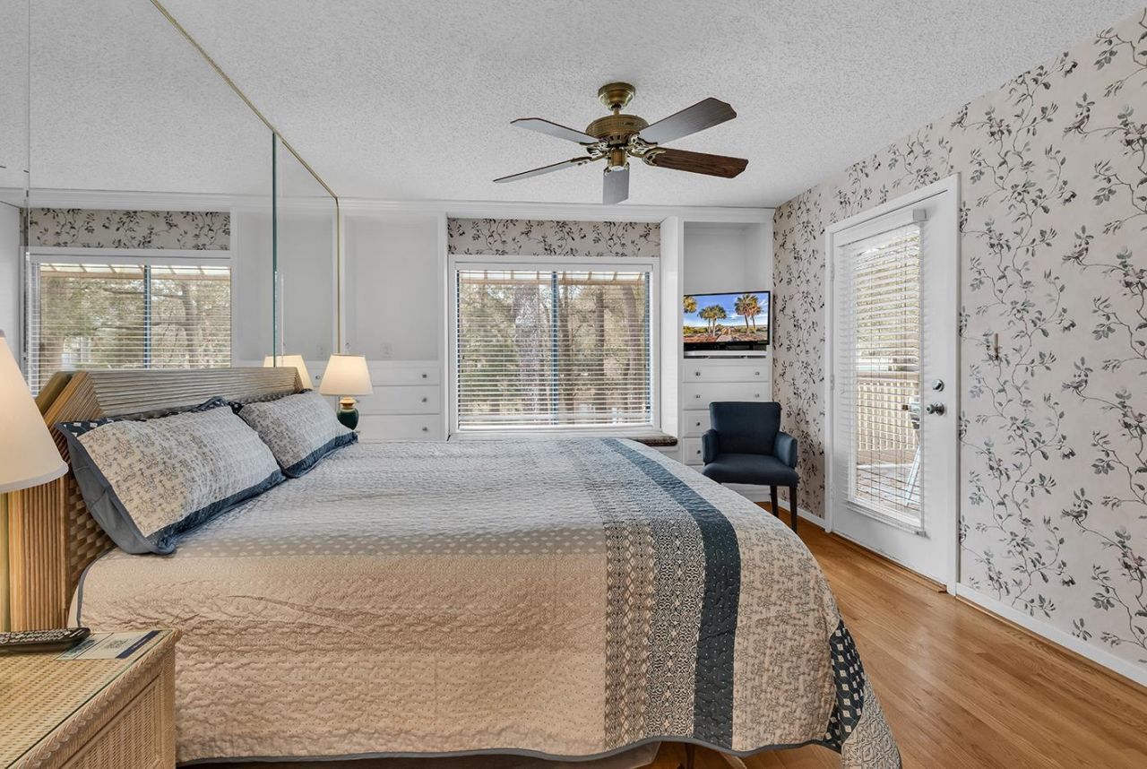 218 Westleton Dr. Photo 12