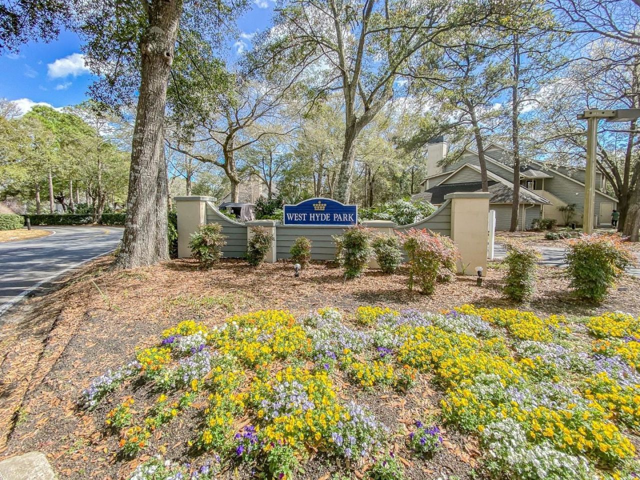 218 Westleton Dr. Photo 2