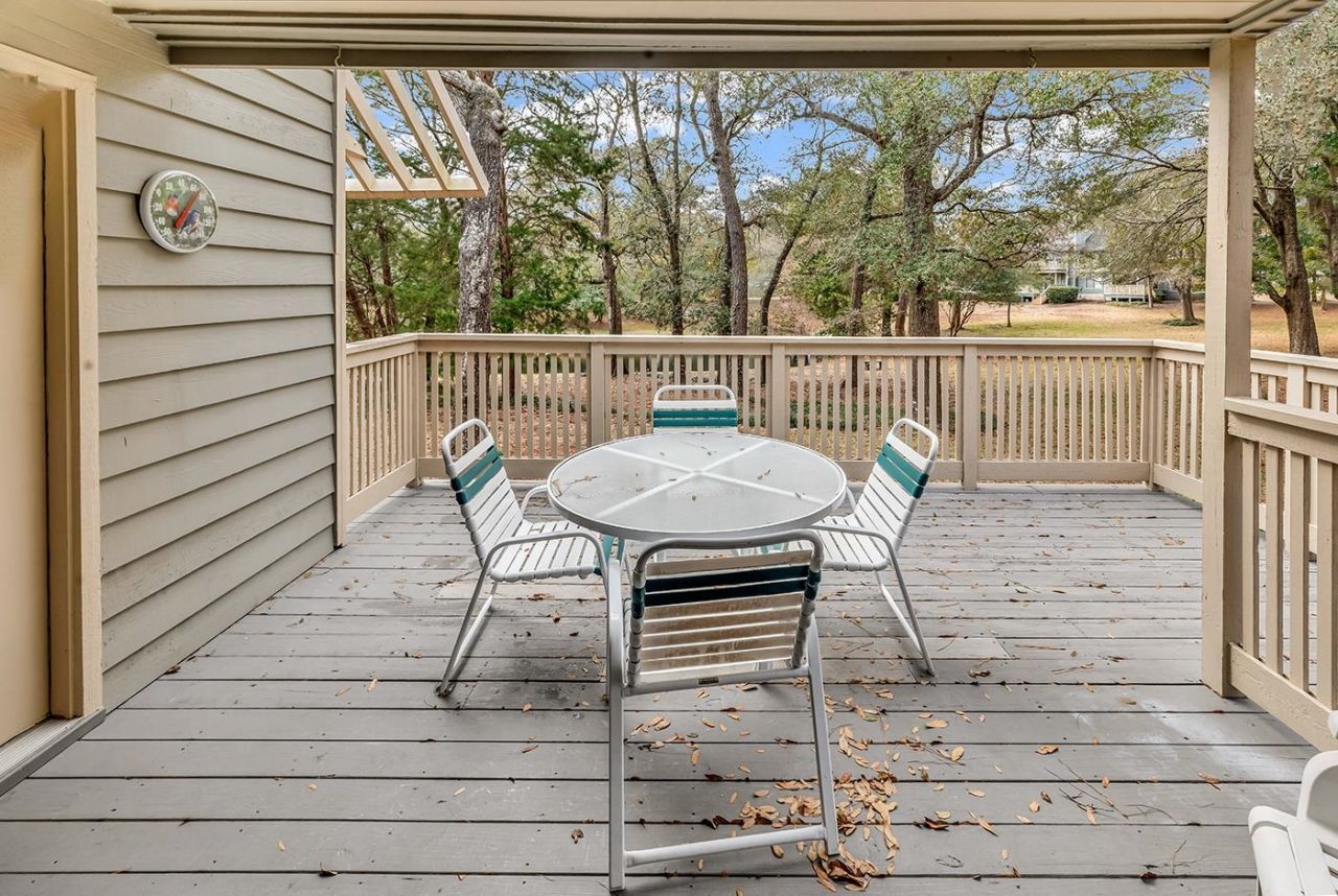 218 Westleton Dr. Photo 27