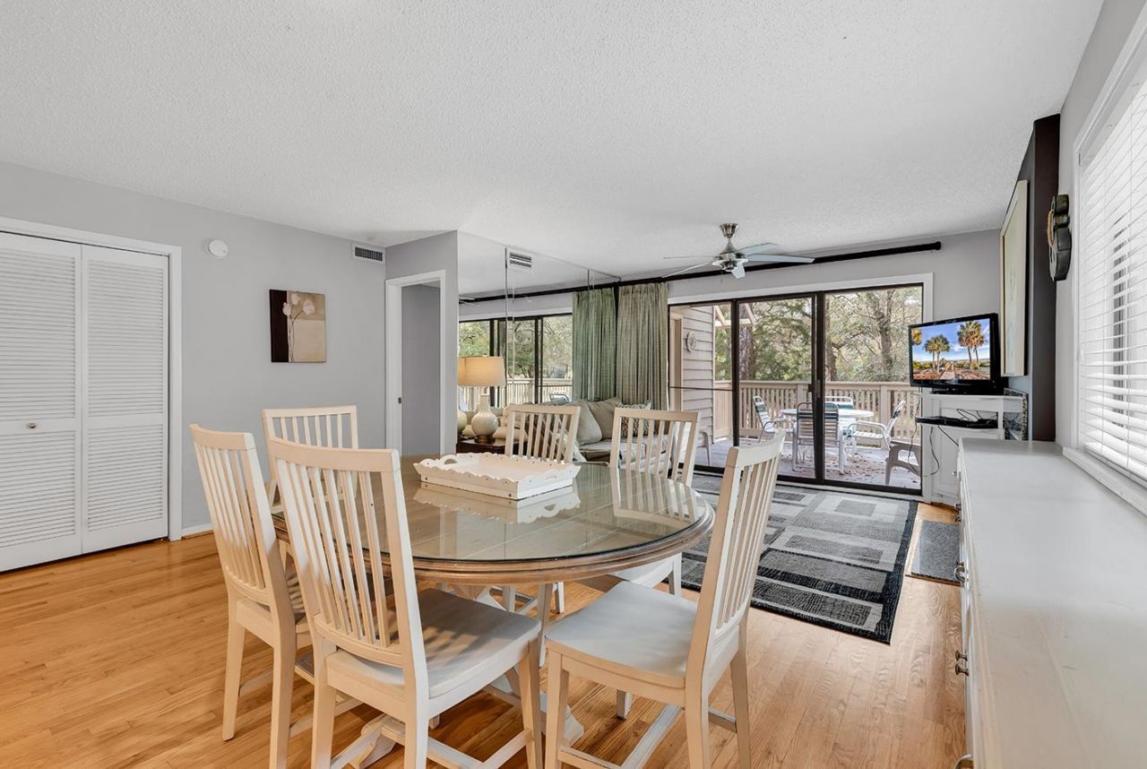 218 Westleton Dr. Photo 5