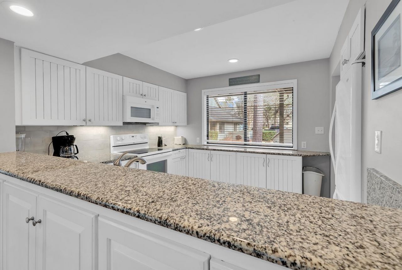 218 Westleton Dr. Photo 9