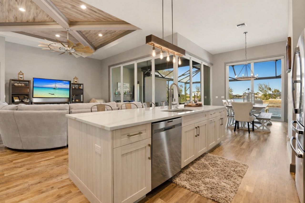 1616 N Old Burnt Store Road N, Cape Coral, FL 33993 Photo