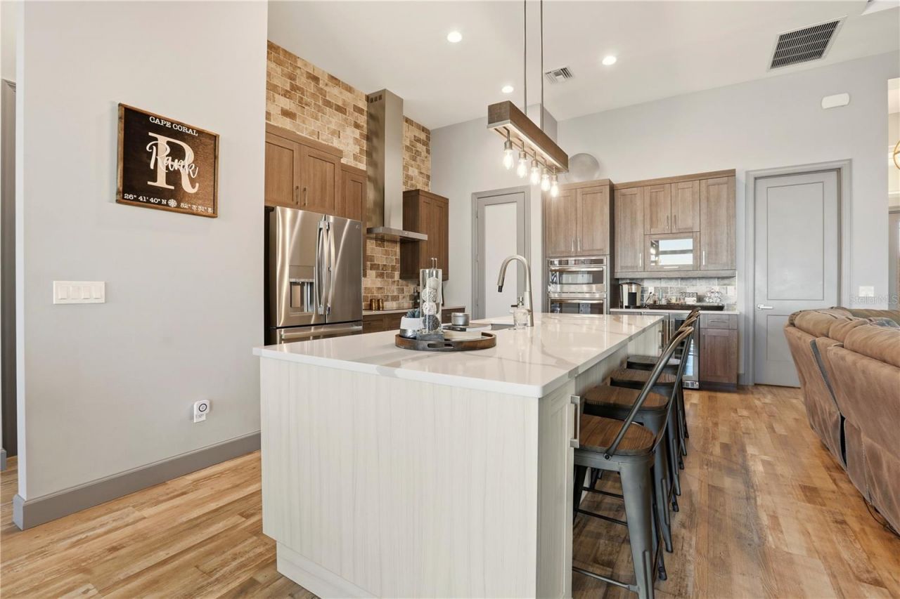 1616 N Old Burnt Store Road N, Cape Coral, FL 33993 Photo