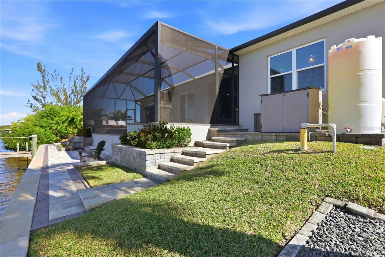 1616 N Old Burnt Store Road N, Cape Coral, FL 33993 Photo