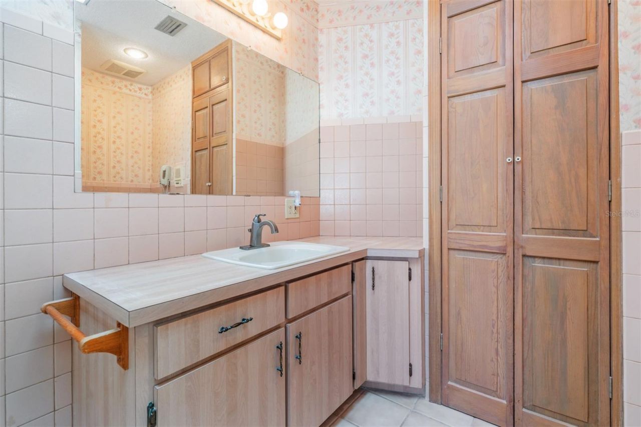 701 Duque Road, Lutz, FL 33549 Photo