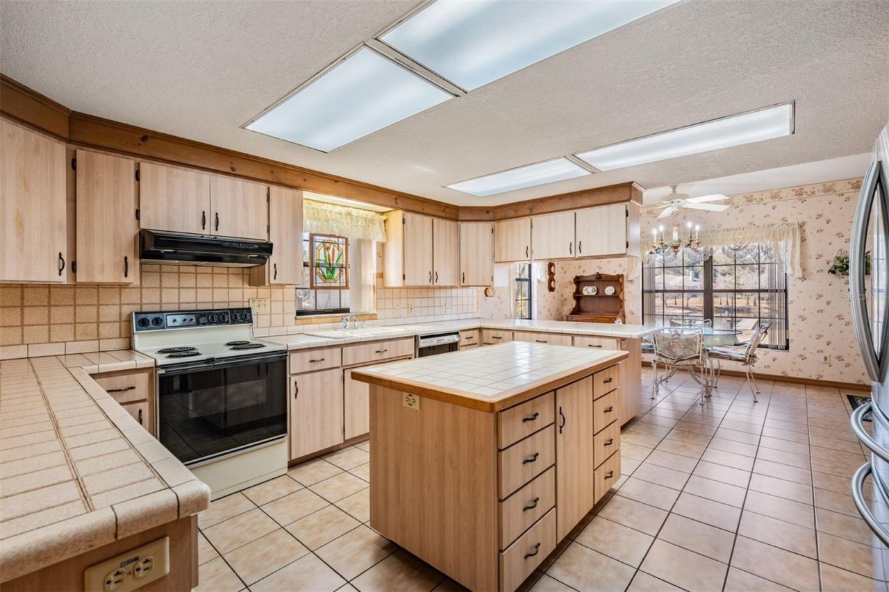 701 Duque Road, Lutz, FL 33549 Photo