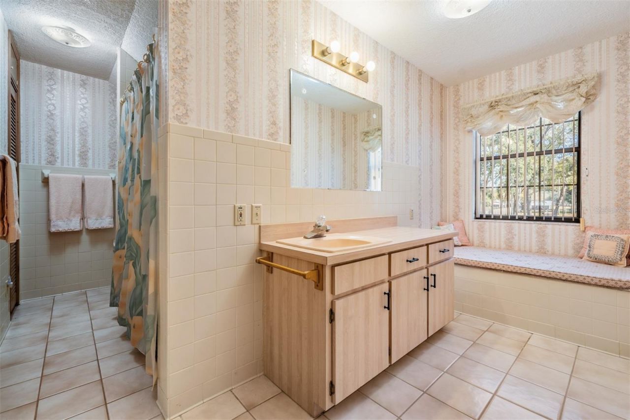 701 Duque Road, Lutz, FL 33549 Photo