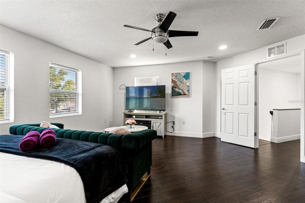 7911 N Packwood Avenue, Tampa, FL 33604 Photo