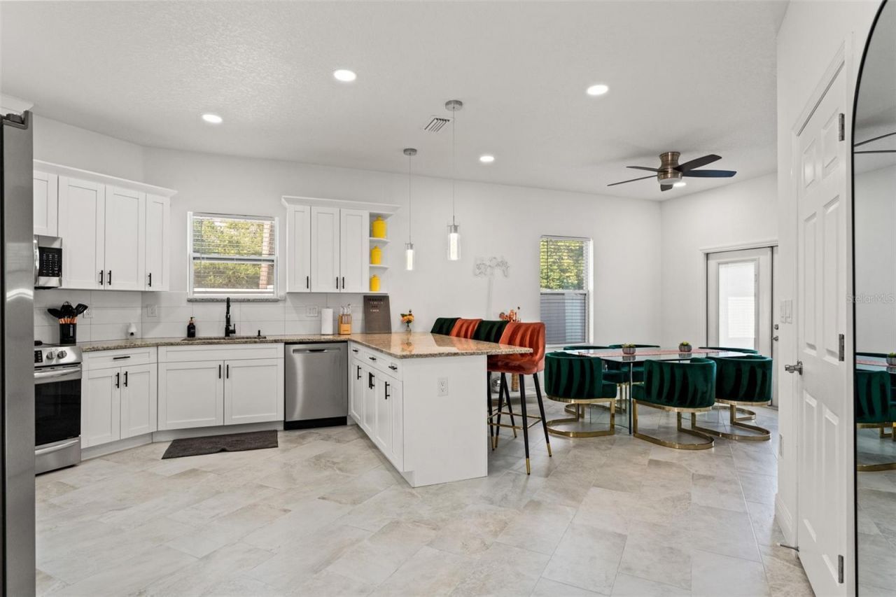 7911 N Packwood Avenue, Tampa, FL 33604 Photo