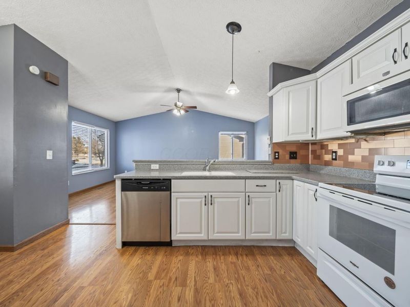 716 Academy Drive, Galloway, OH 43119 Photo 10