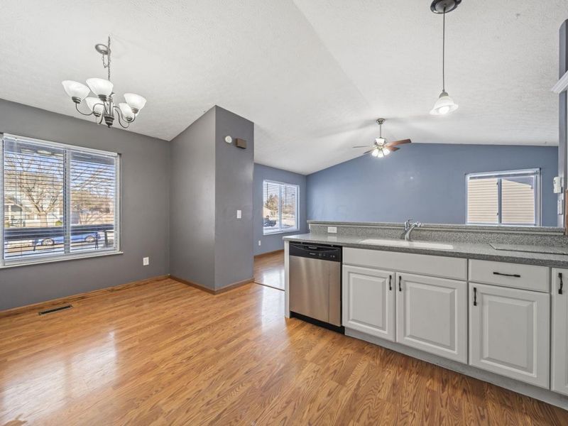 716 Academy Drive, Galloway, OH 43119 Photo 12