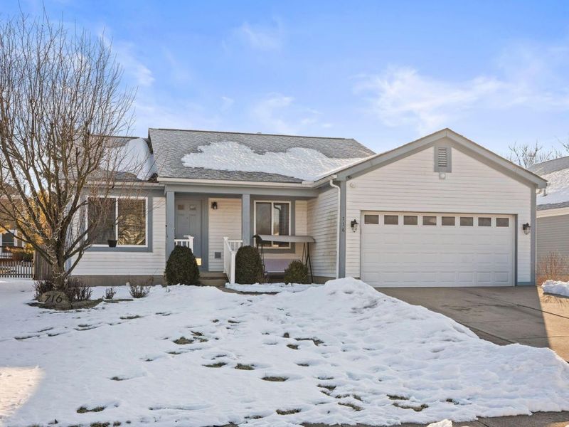 716 Academy Drive, Galloway, OH 43119 Photo 4