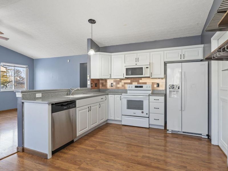 716 Academy Drive, Galloway, OH 43119 Photo 5