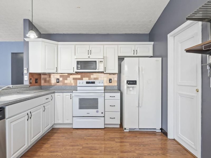 716 Academy Drive, Galloway, OH 43119 Photo 9