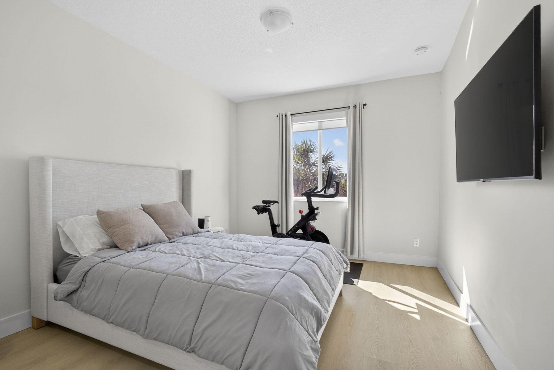 1120 Pioneer Way, Royal Palm Beach, FL 33411 Photo