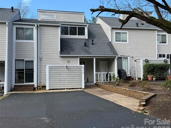 8316 Cricket Lake Drive, Charlotte, NC 28277