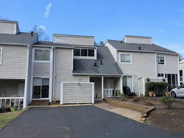 8316 Cricket Lake Drive, Charlotte, NC 28277