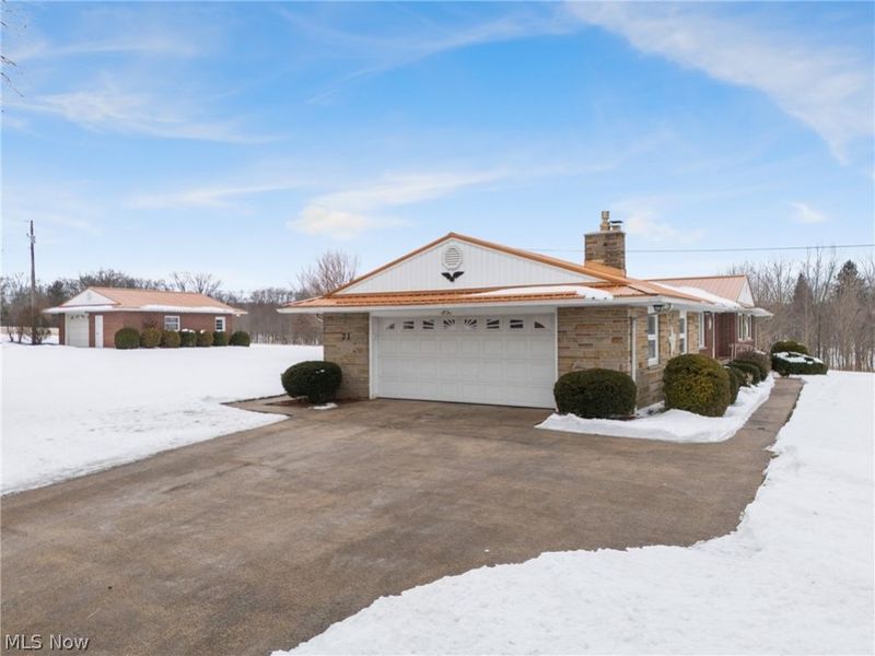 71 S Kohler Road, Orrville, OH 44667 Photo 2