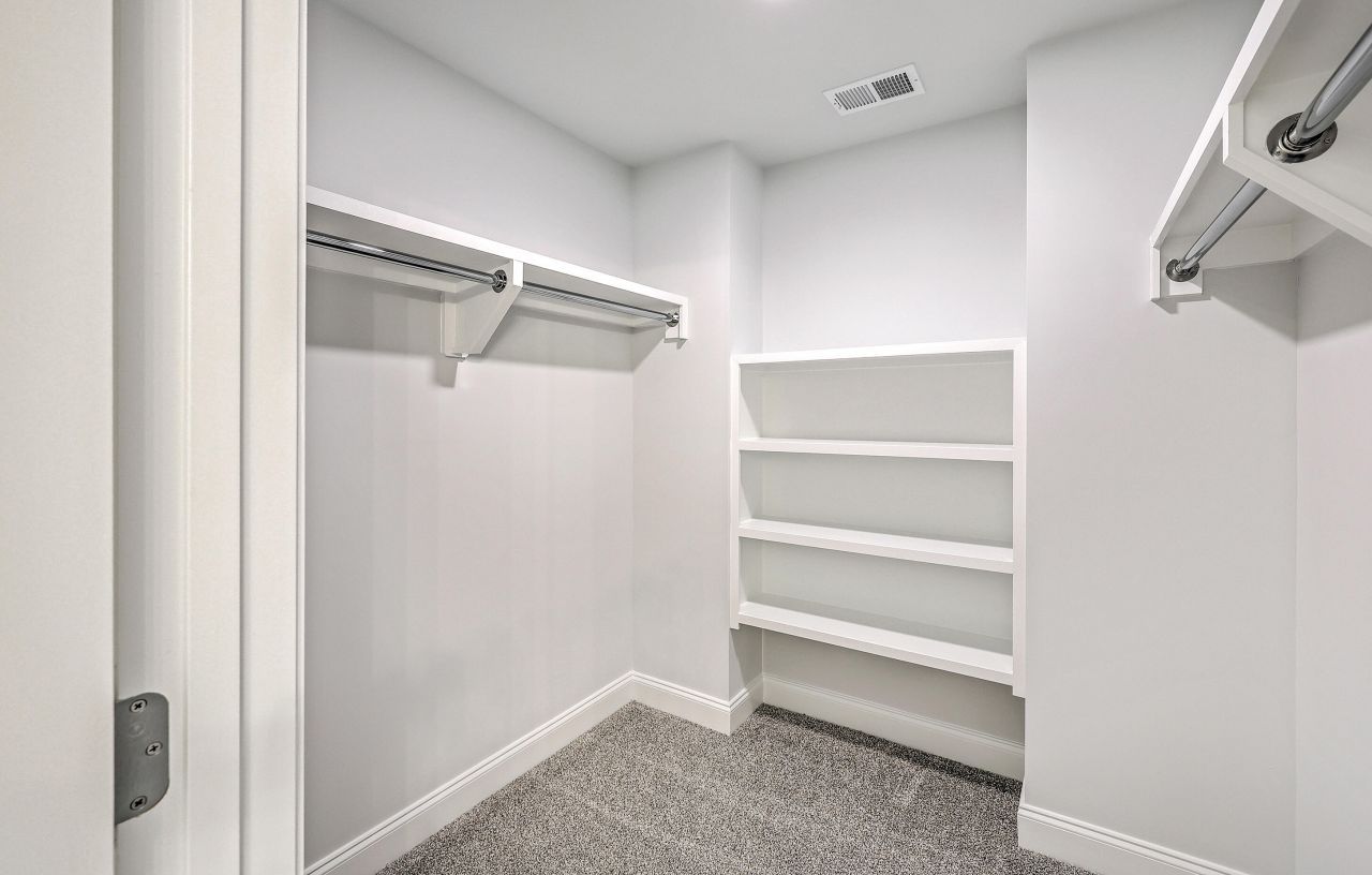 513 New Regenia Place Photo 12