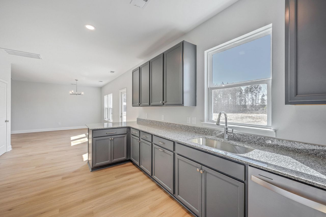 513 New Regenia Place Photo 13