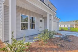 513 New Regenia Place photo 4