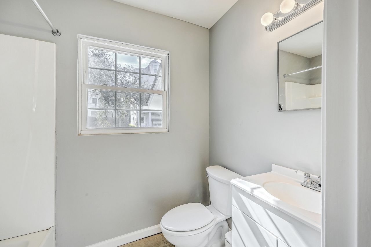 1089 Buist Avenue Photo 13