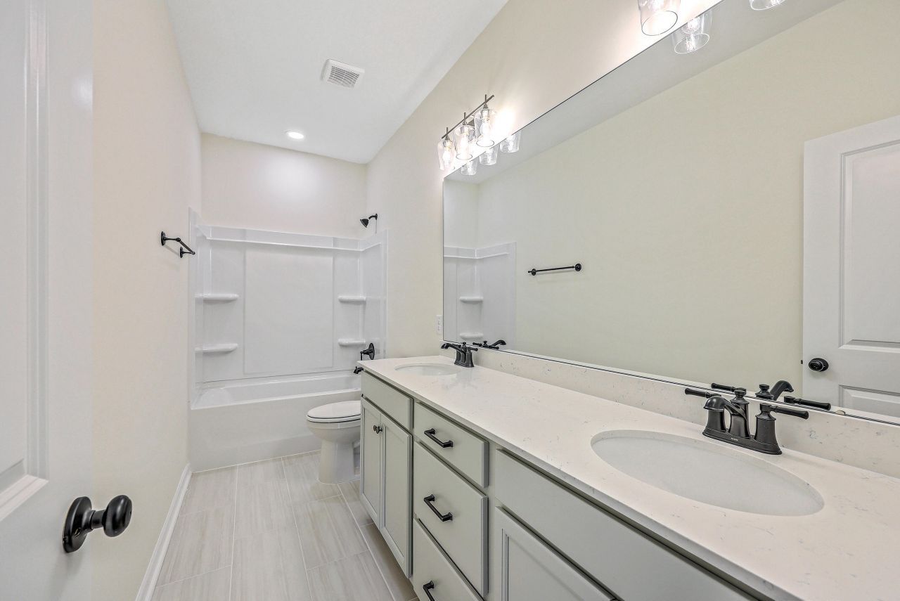 505 New Regenia Place Photo 17