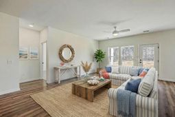 505 New Regenia Place photo 4