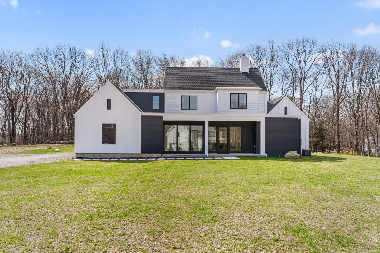 17 Fullin, Wilton, CT 06897 Main Photo