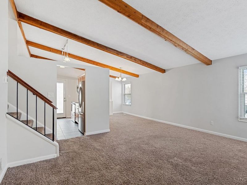 7121 Woodridge Drive, Cincinnati, OH 45230 Photo 2