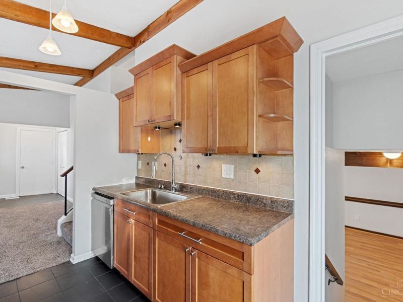 7121 Woodridge Drive, Cincinnati, OH 45230 Photo 9