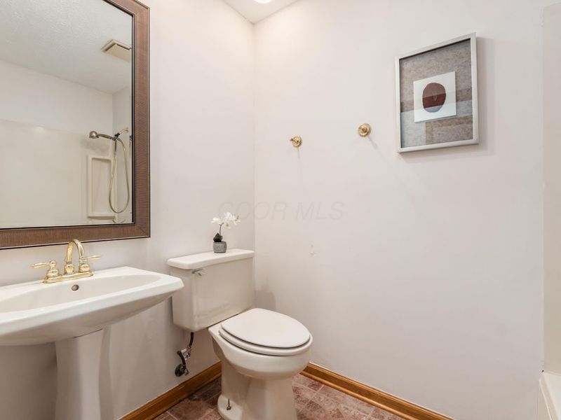 6253 Headley Heights Court, Columbus, OH 43230 Photo 33