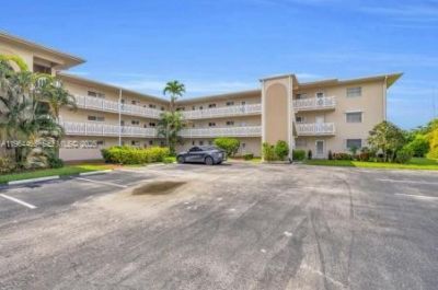 2724 S Garden Dr S, Unit 205, Lake Worth, FL 33461 Photo