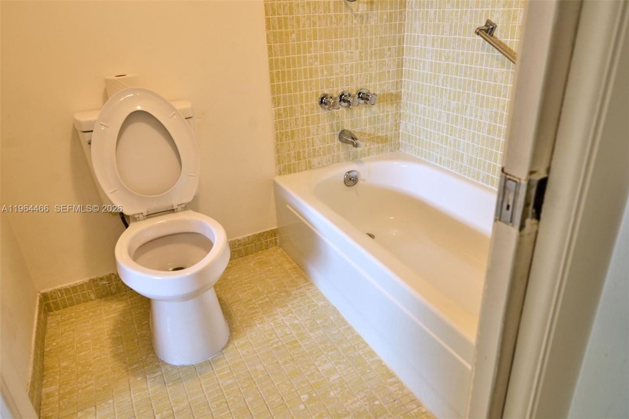 2724 S Garden Dr S, Unit 205, Lake Worth, FL 33461 Photo