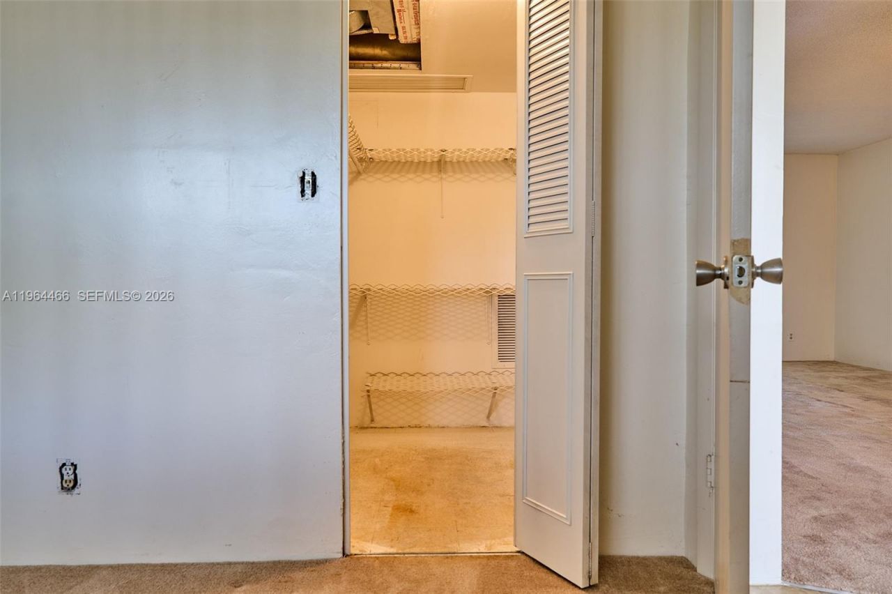 2724 S Garden Dr S, Unit 205, Lake Worth, FL 33461 Photo