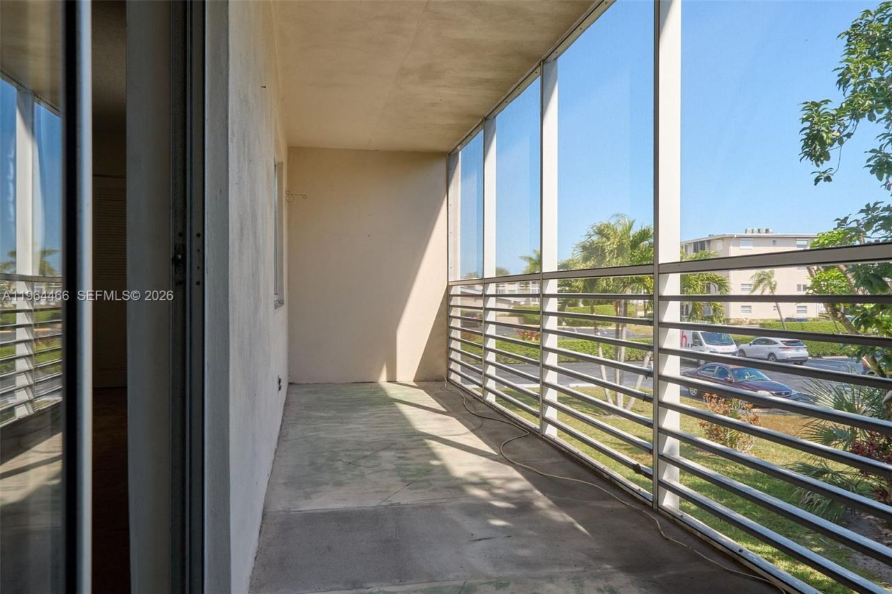 2724 S Garden Dr S, Unit 205, Lake Worth, FL 33461 Photo
