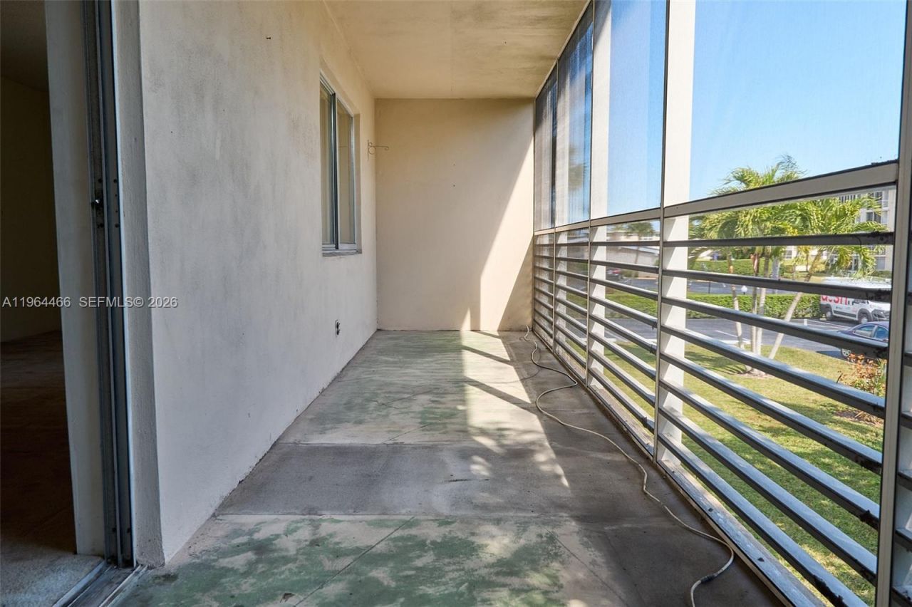 2724 S Garden Dr S, Unit 205, Lake Worth, FL 33461 Photo