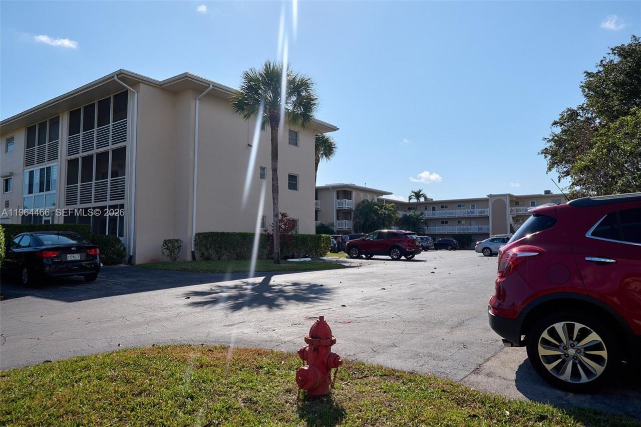 2724 S Garden Dr S, Unit 205, Lake Worth, FL 33461 Photo