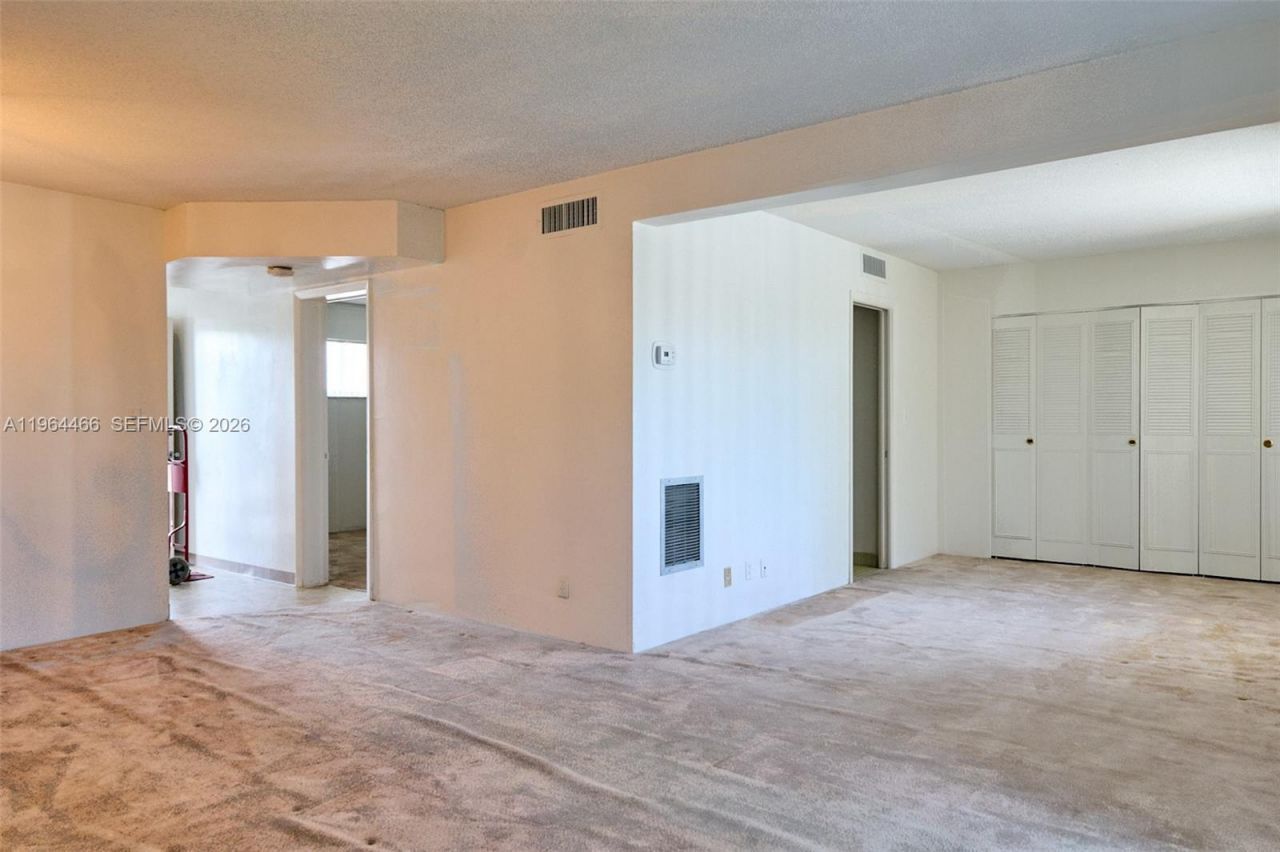 2724 S Garden Dr S, Unit 205, Lake Worth, FL 33461 Photo