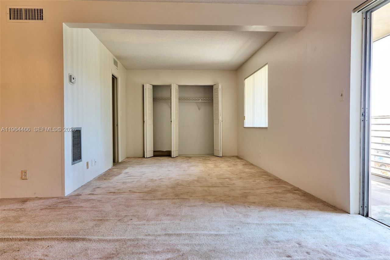 2724 S Garden Dr S, Unit 205, Lake Worth, FL 33461 Photo