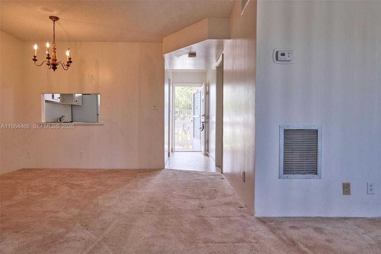 2724 S Garden Dr S, Unit 205, Lake Worth, FL 33461 Photo