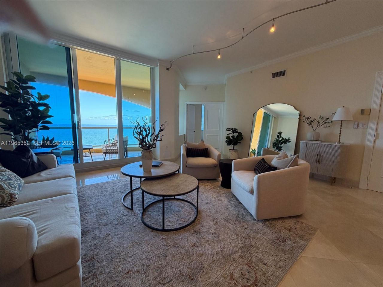 Please Call For Address, Unit 24D, Fort Lauderdale, FL 33305 Photo