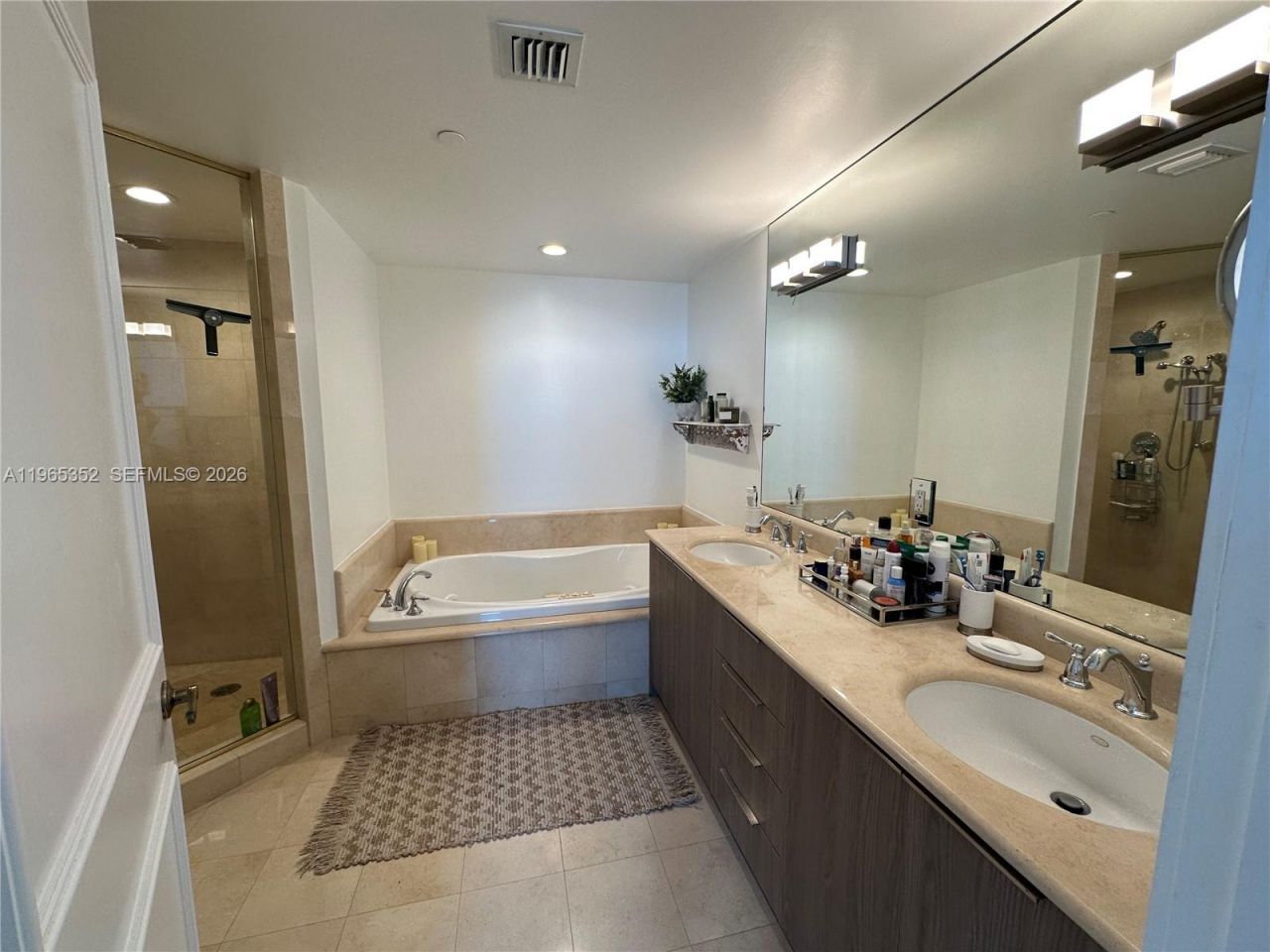 Please Call For Address, Unit 24D, Fort Lauderdale, FL 33305 Photo